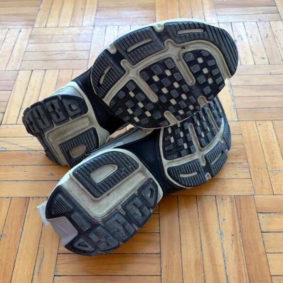 Nike V2K Run - Picture 4 of 11